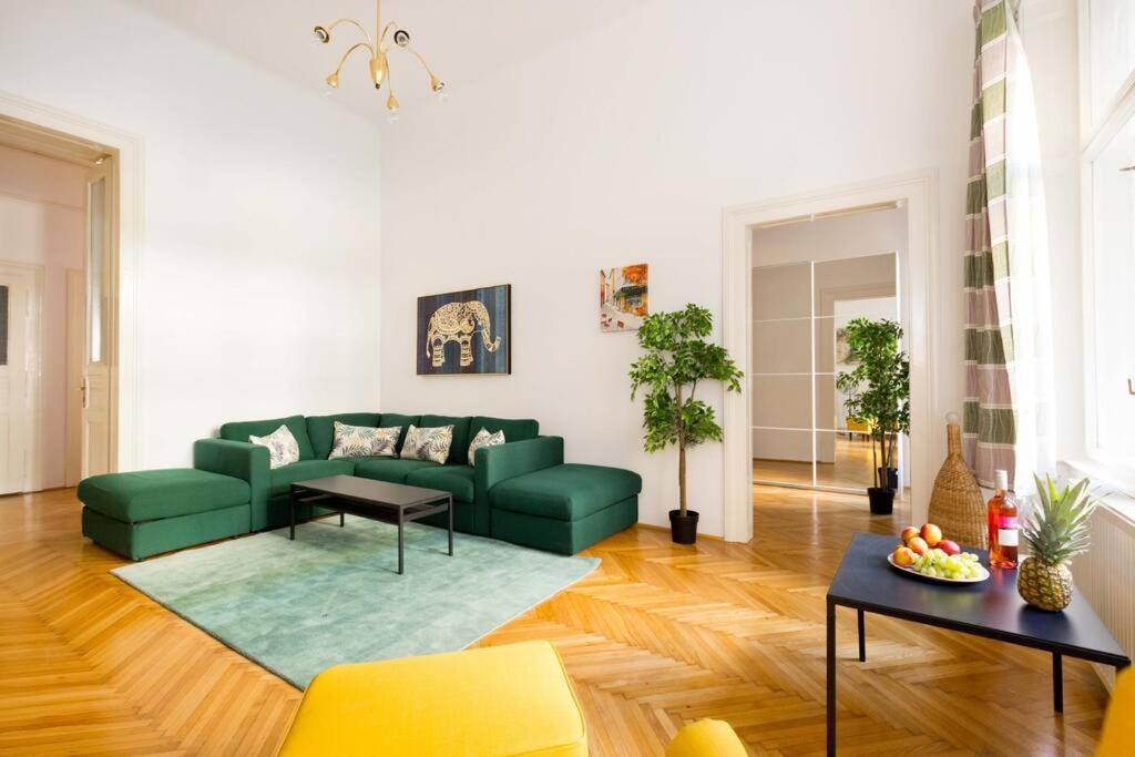 Hidden Gem 1 Bedroom Next To Opera Budapest Exteriör bild