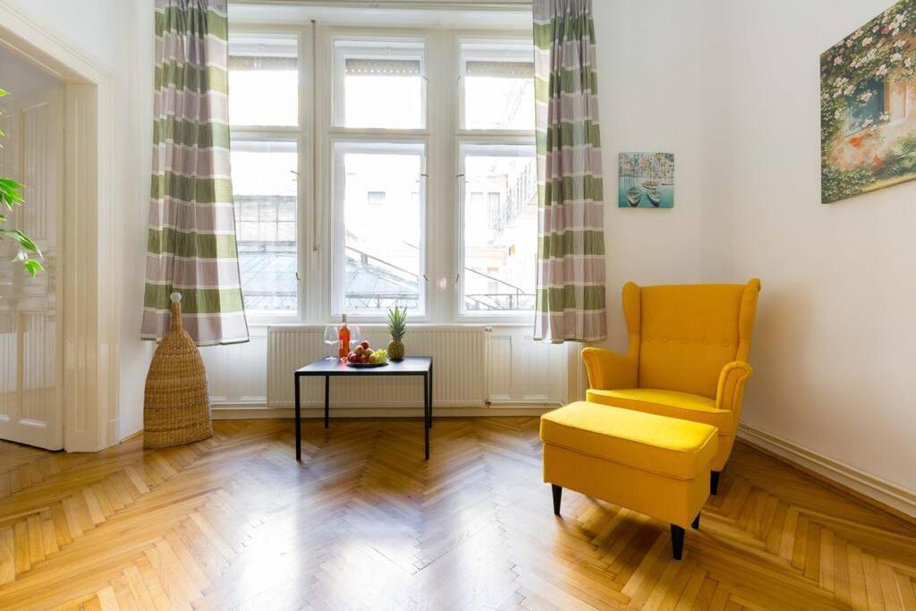 Hidden Gem 1 Bedroom Next To Opera Budapest Exteriör bild