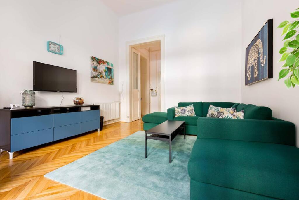 Hidden Gem 1 Bedroom Next To Opera Budapest Exteriör bild
